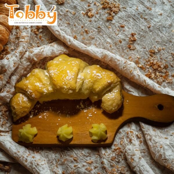 Croissant rellenos de Crema Pastelera - Image 3